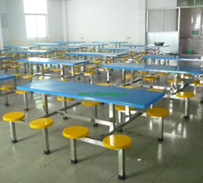 玻璃（lí）鋼餐（cān）桌（zhuō）椅G024