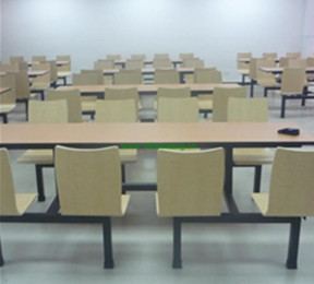 曲木（mù）餐桌（zhuō）椅（yǐ）H002