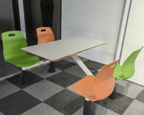 岩板餐（cān）桌椅HW-Y002